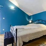 펜션 Family Four Bedroom With Pool *