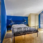 Family Four Bedroom With Pool 펜션 *