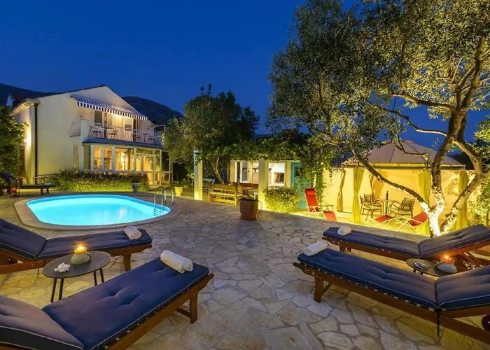 Family Four Bedroom With Pool