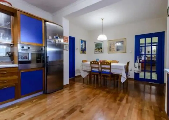 Tatil Evi Family Four Bedroom With Pool Mlini